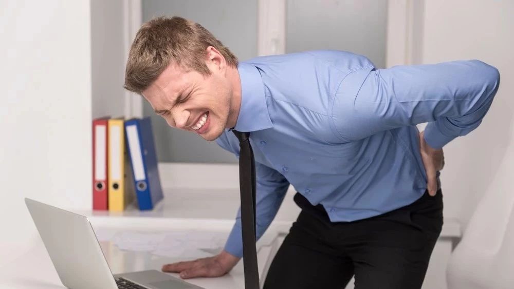 弯腰痛?从逐个关节理论找出3个常见原因,以及3种处理方法!